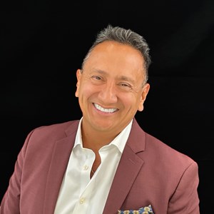 Photo of Mike Elvis Calderon