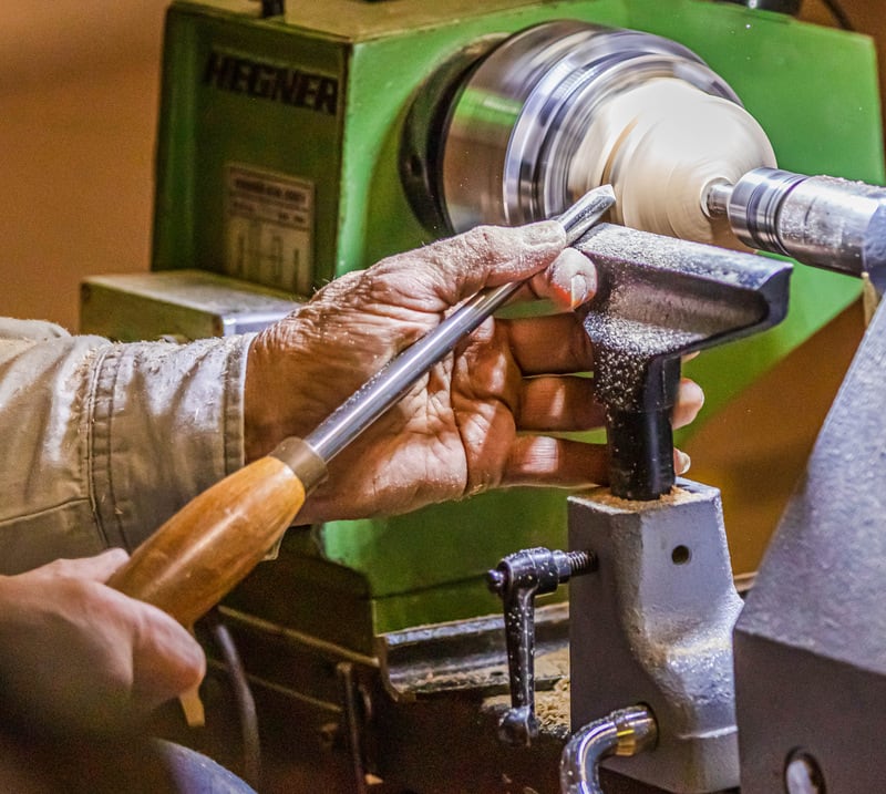 Additional control can be achieved by gripping the toolpost stem