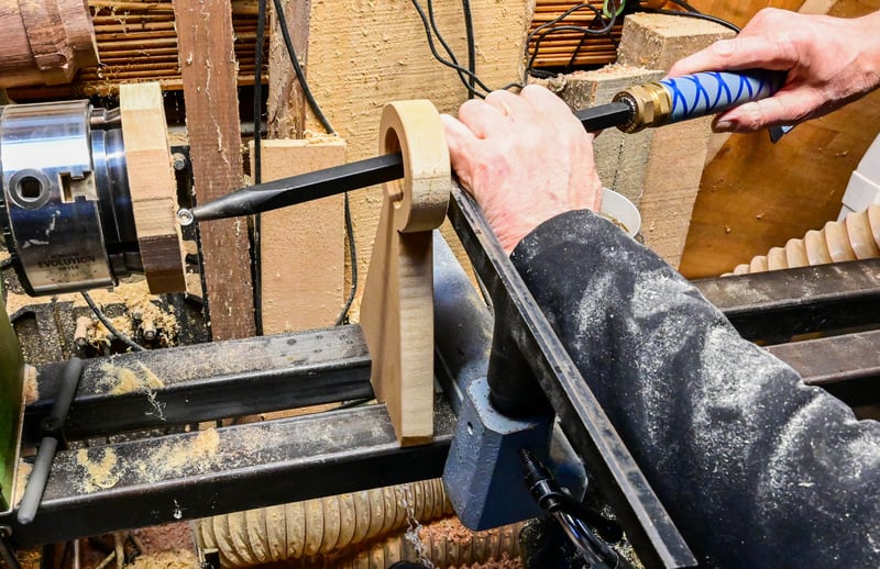 Turning the bottom of a hollow form can be tricky