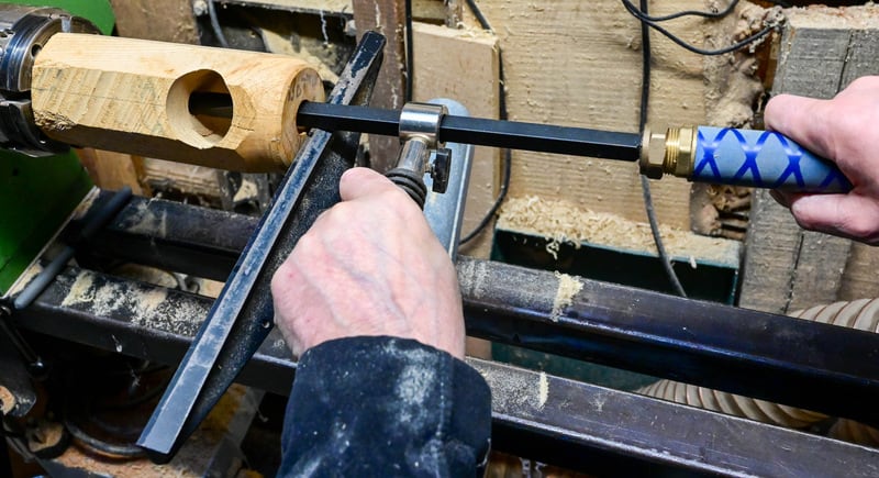 For even better control, a side handle can be added to some handle systems, or in this case, to any tool