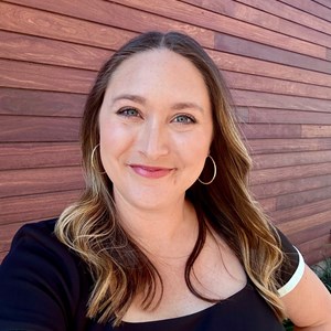 Photo of Samantha Tucker