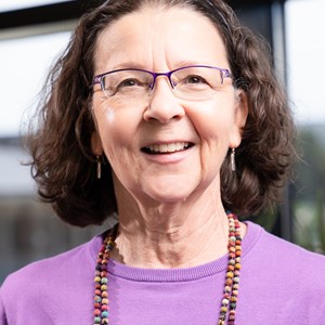 Photo of Barbara Settles-Huge
