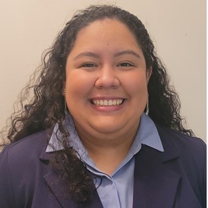 Photo of Elizabeth Viveros