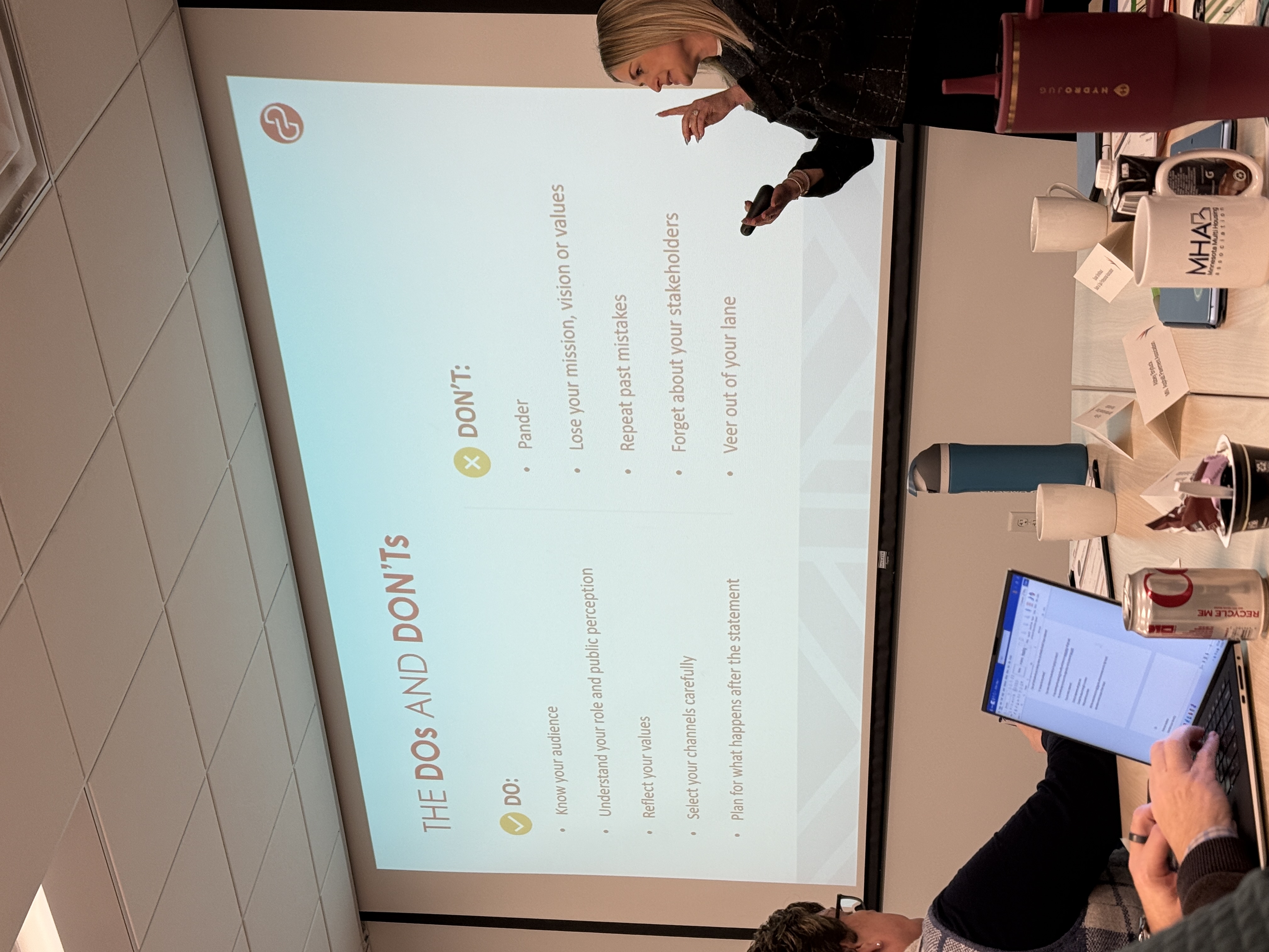 A CEOSync guest expert presenting