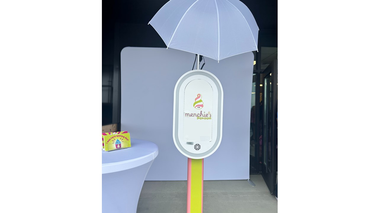 Menchie's Grand Opening at The Marina in Everett, WA / Photo Booth Brand Activation