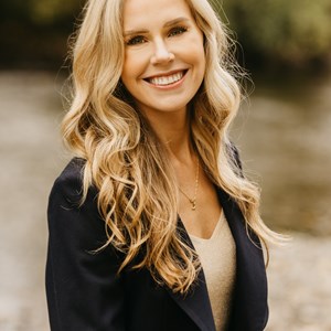 Photo of Alyssa Schoonover