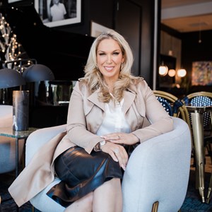 Photo of Sarah Scott
