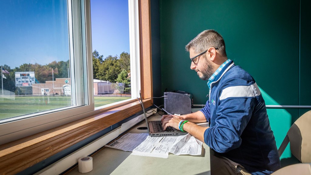 Shawn Medeiros of Endicott College named D3SIDA communicator of the year, Regional & Conference winners also announced