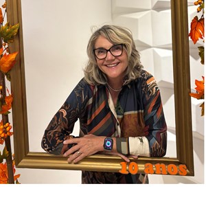 Photo of Valeria R. Pereira