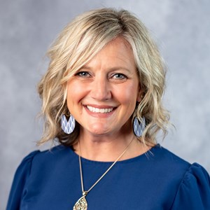 Photo of Erin Hamilton
