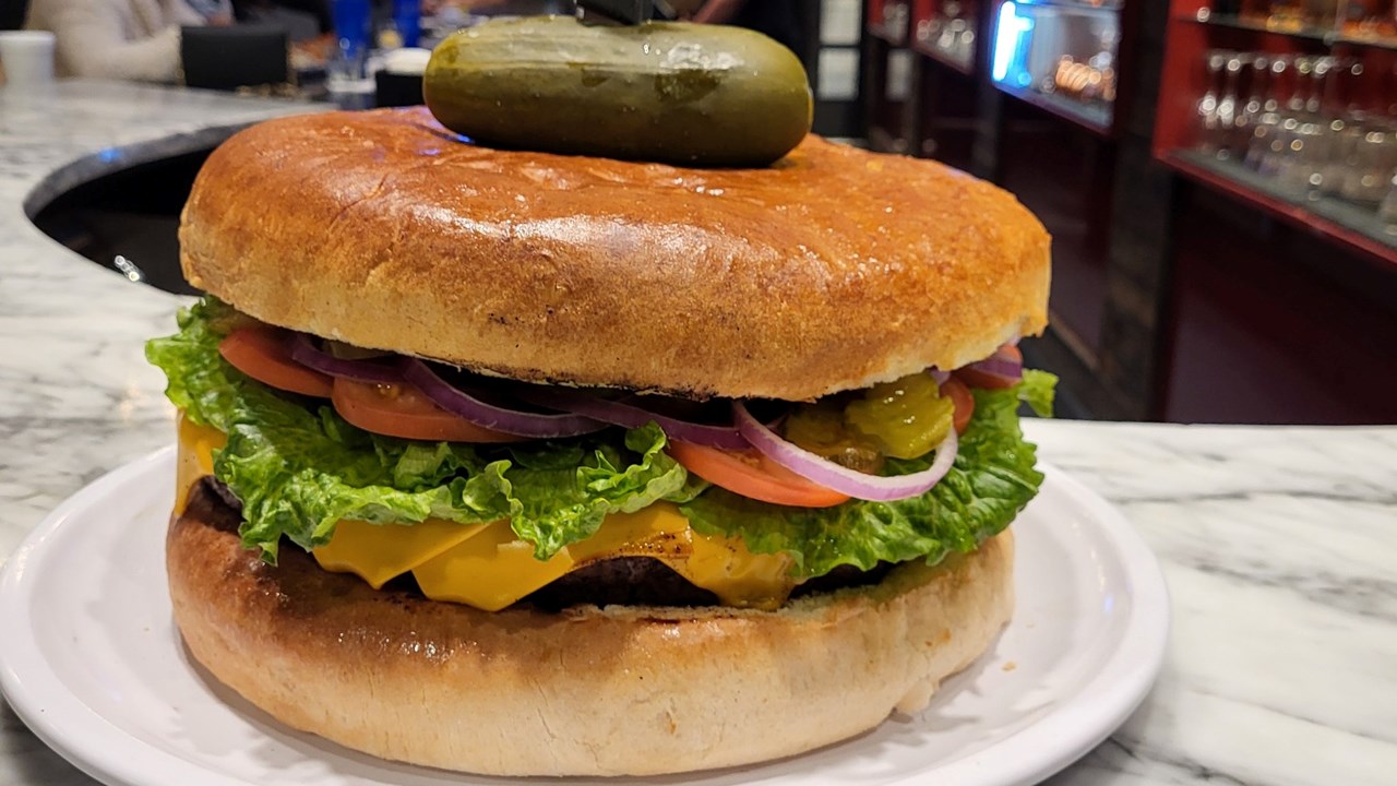 4lb Kookamonmga Burger