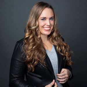 Photo of Kristin Luna