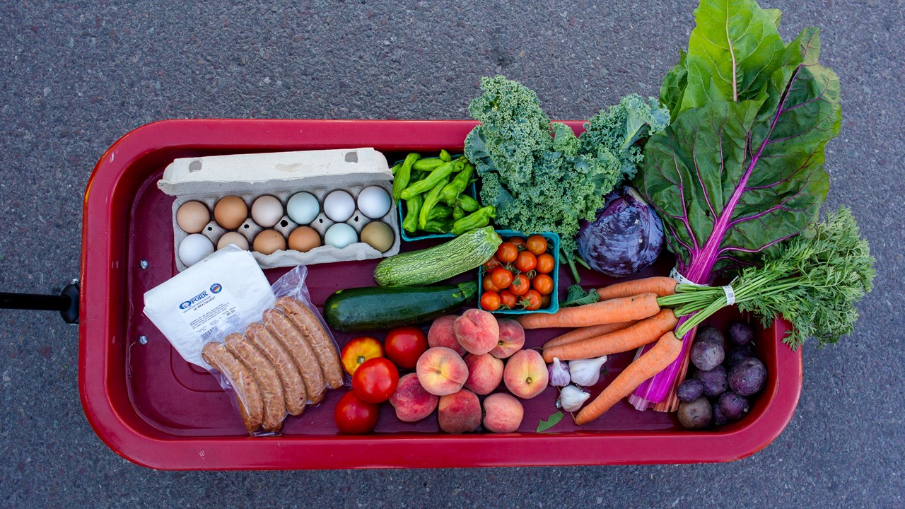 Wagon full for farmers market food