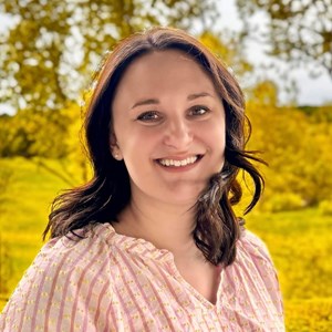 Photo of Hannah Steele