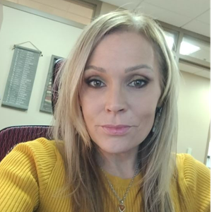 Photo of Amy Hills-Rabidoux