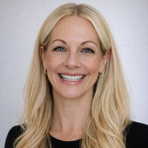 Photo of Colleen Hauk