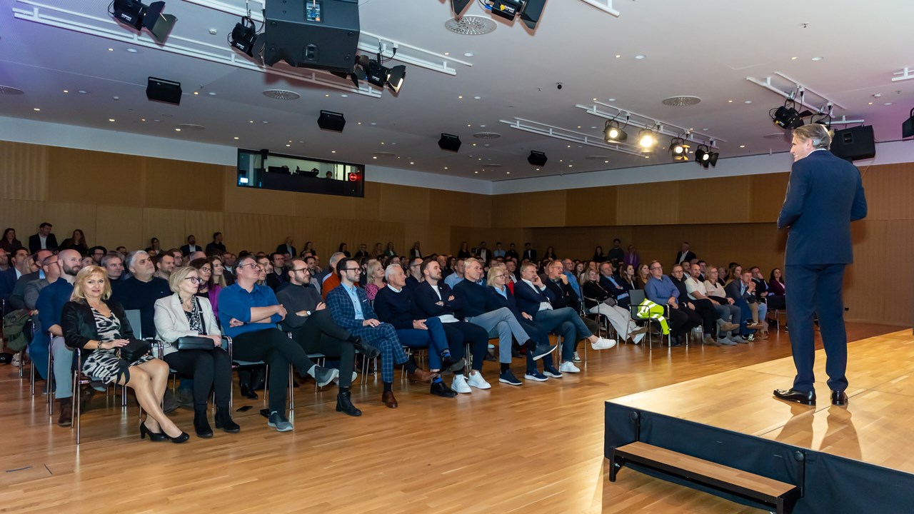 Speaker on AI: Professor Christian Stummeyer, CSP