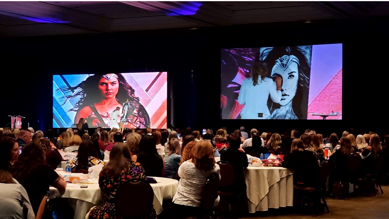 Heather Hodges Keynote & Speed Painting - Wonder Woman