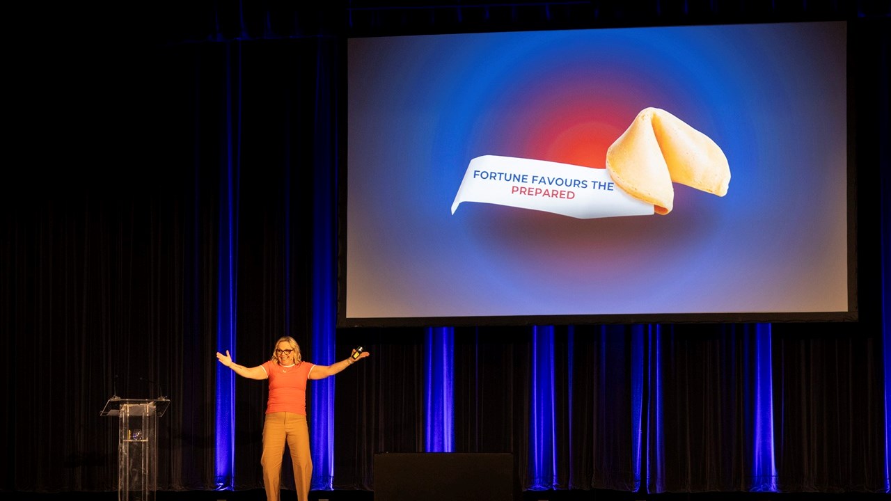 Michelle Cederberg - Funny Speaker