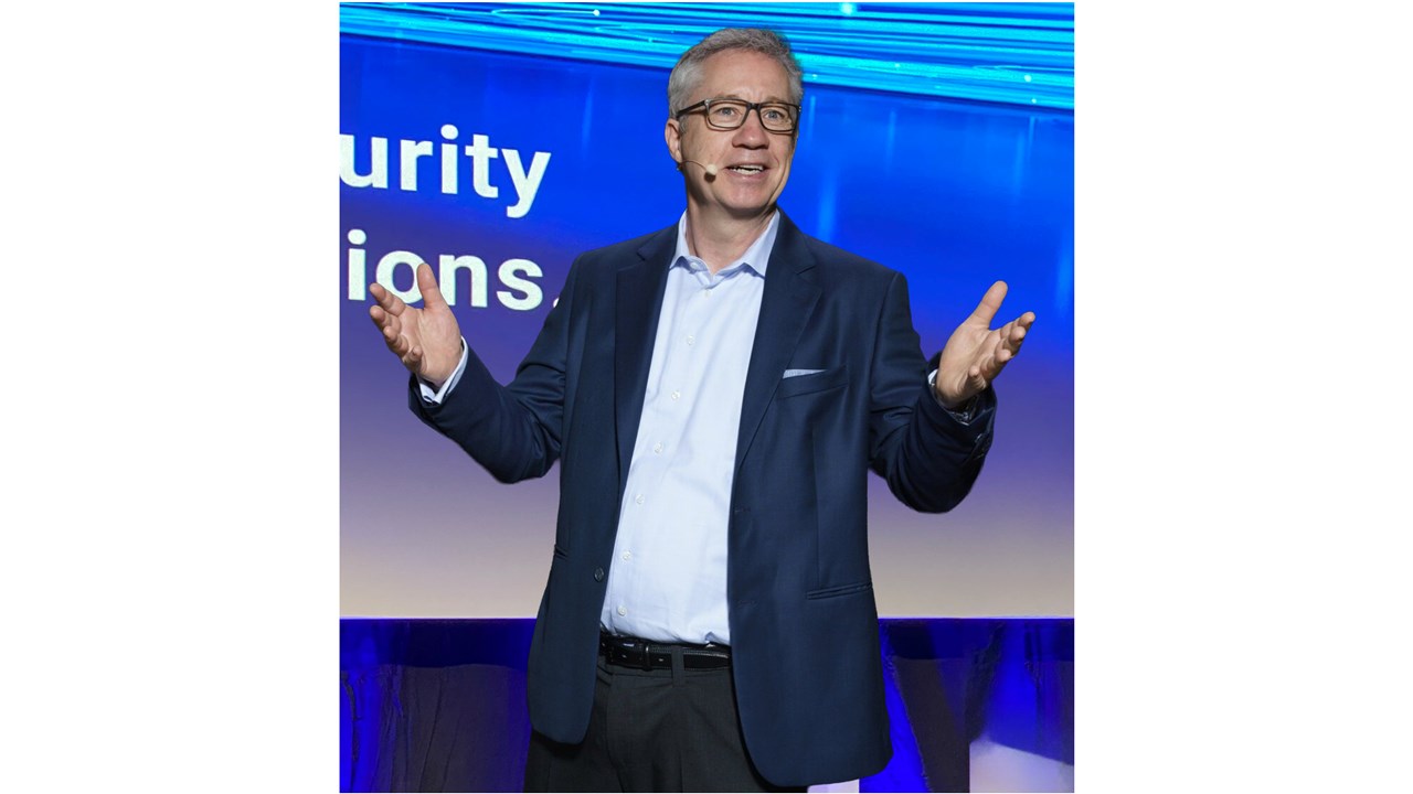 AI Keynote Speaker Jan Ditgen