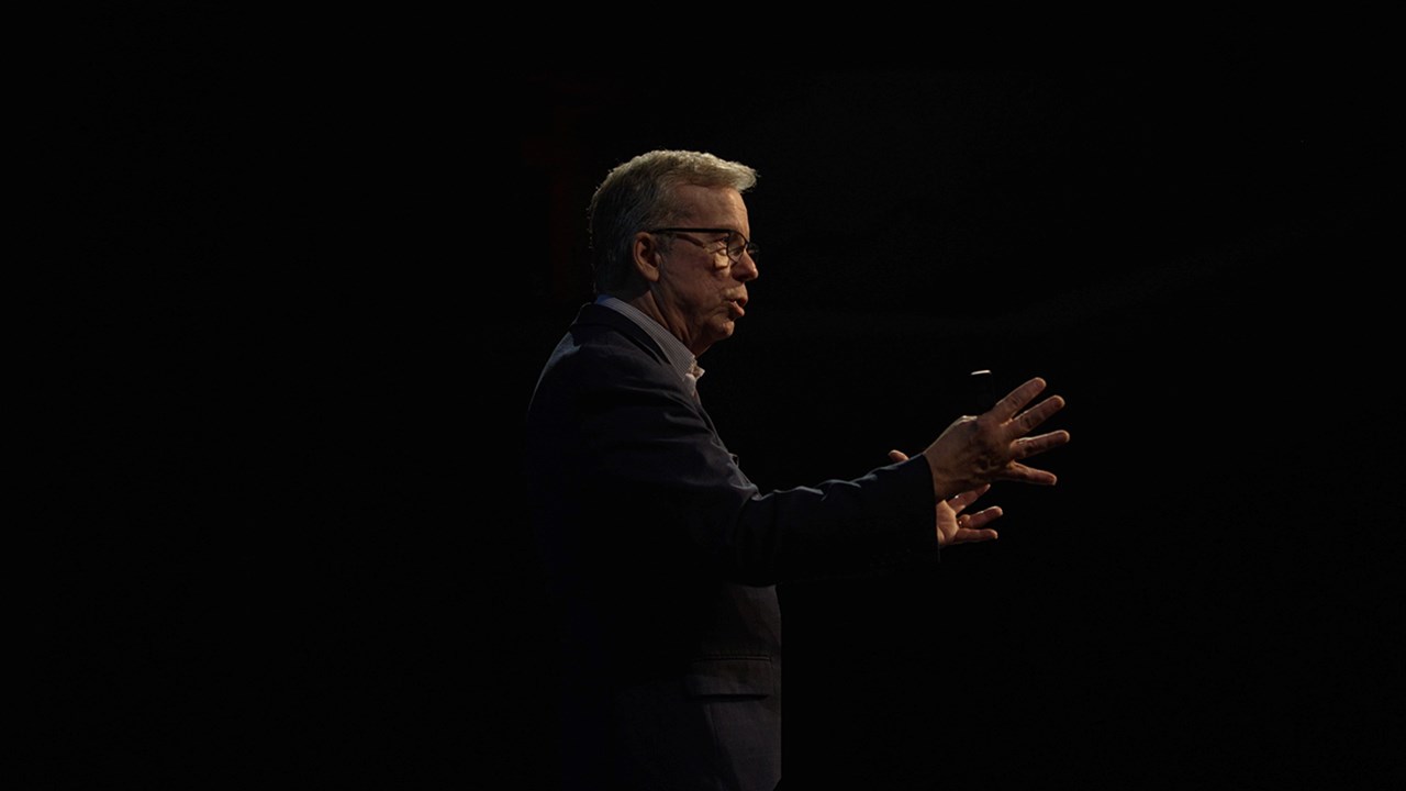 Richard Hadden delivering keynote in Scottsdale, AZ