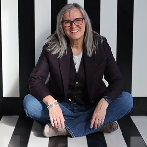 Photo of Tanya Steele