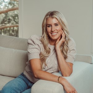 Photo of Lindsay Schiess