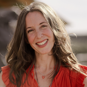 Photo of Hilary Thompson