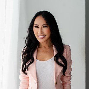 Photo of Shari Leid