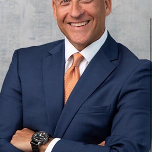 Photo of Ross Bernstein