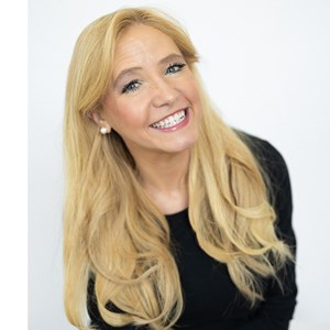 Photo of Erin Mark