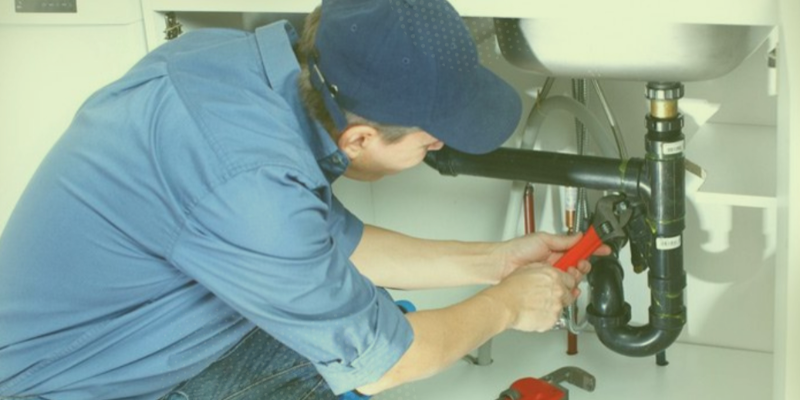 Plumbing courses for apprentices and professionals