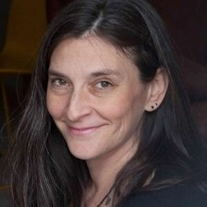 Shia Levitt headshot