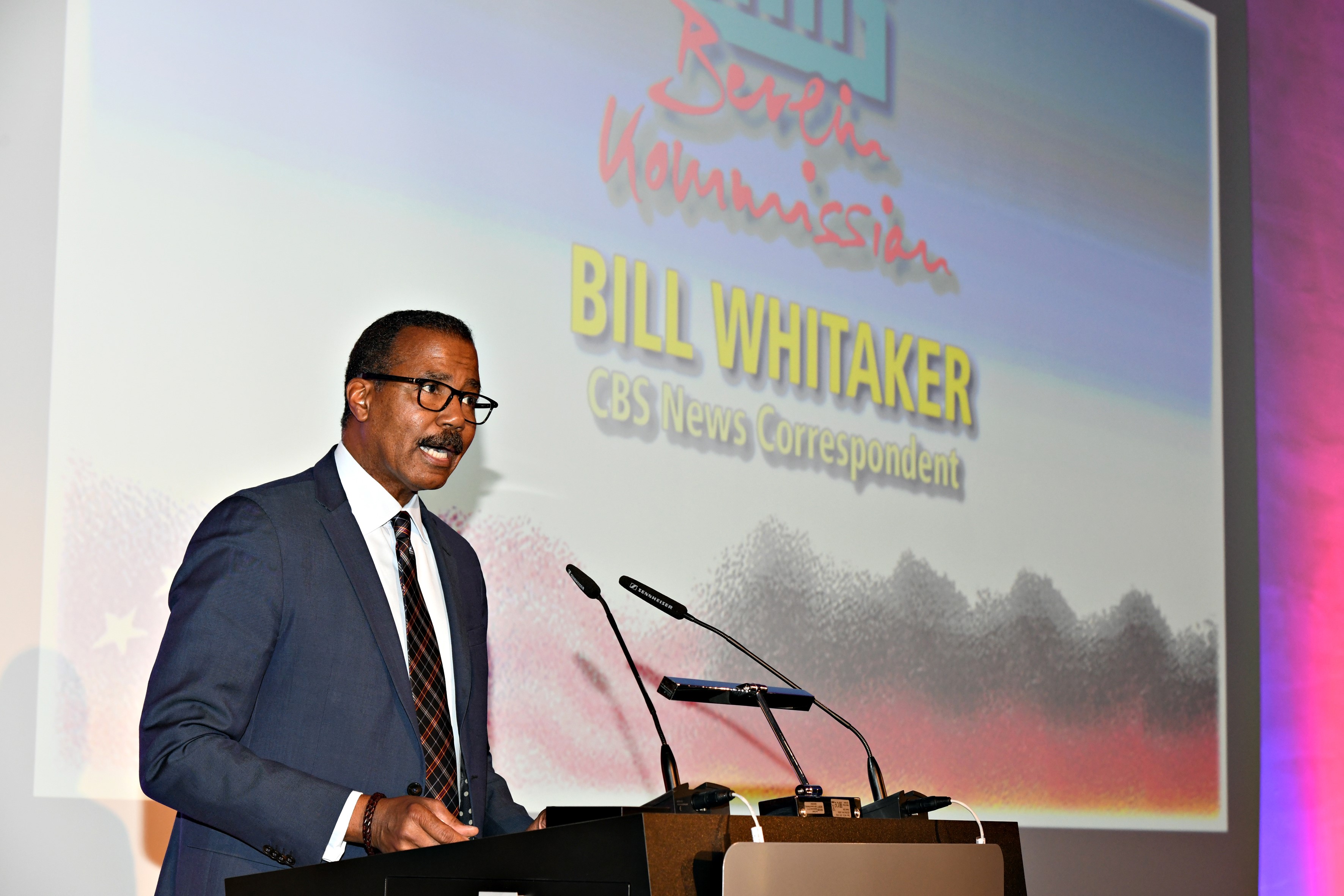 bill whitaker at rias event