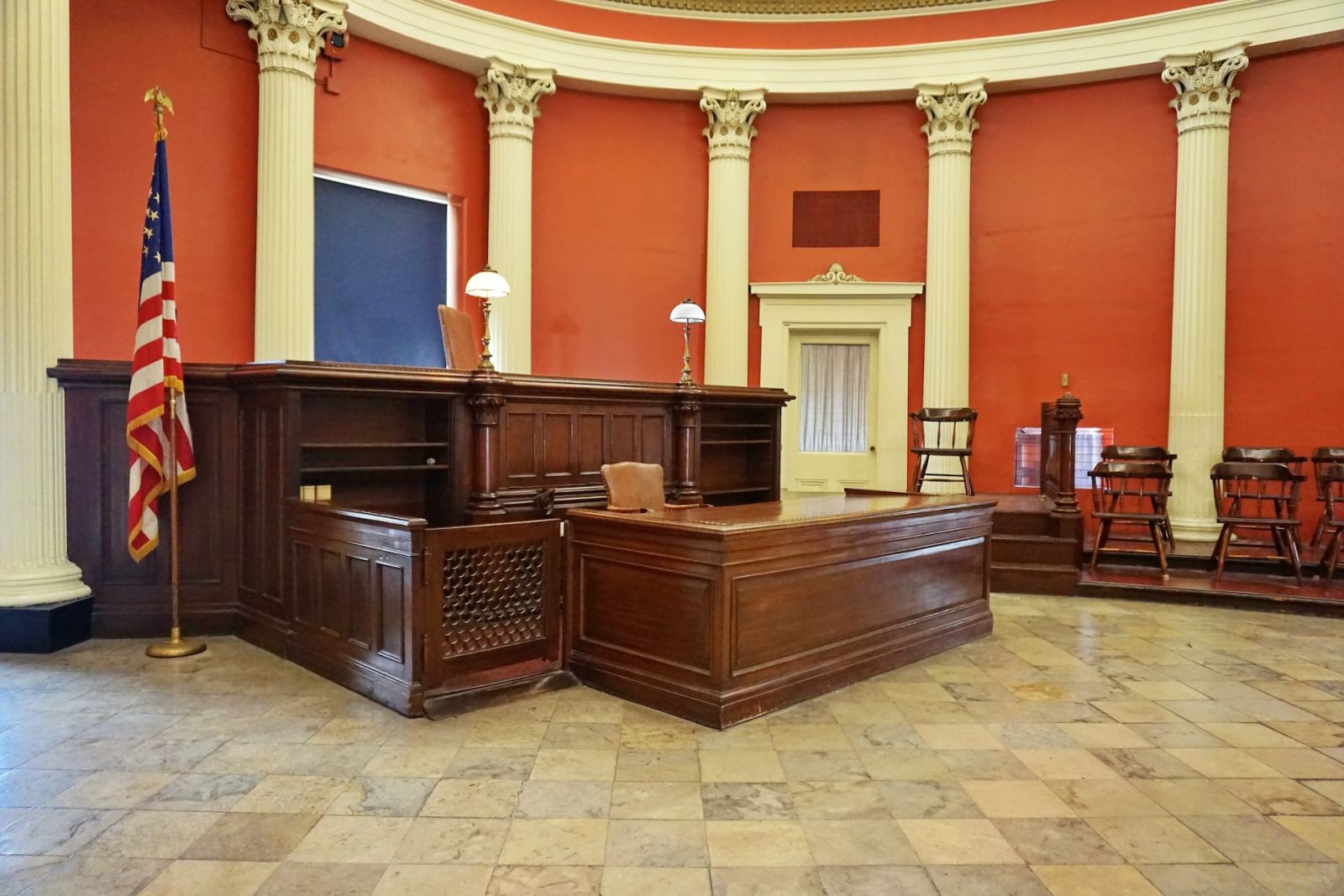 picture of courtroom