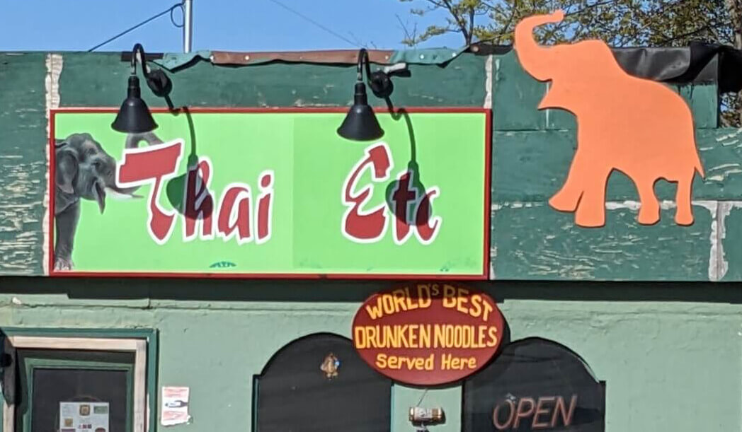 Closed Thai restaurant declaring that they serve the world's best drunken noodles!