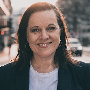 Clare Hobby headshot