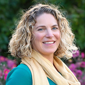 Erin Moscati headshot