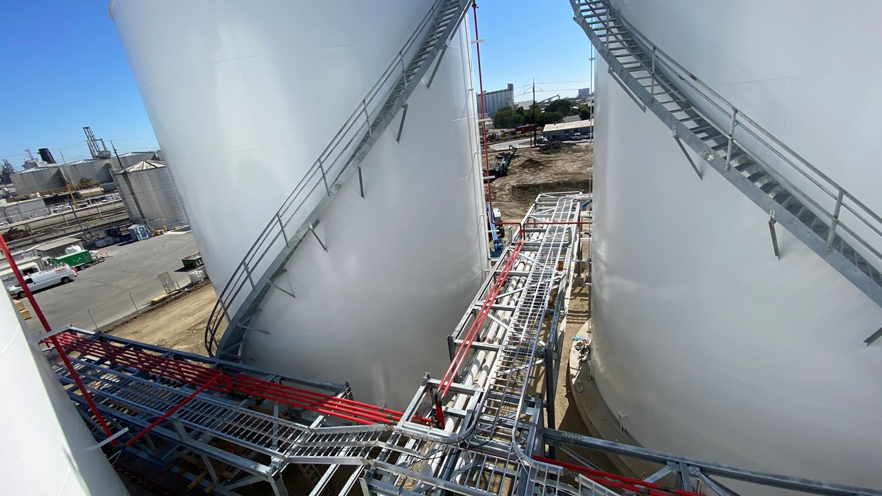 Bulk Liquid Storage Terminal Tanks 2, Stockton, CA