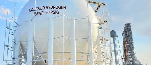 Containment Configurations for Low Temperature and Cryogenic Storage