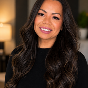 Christina M Rhoades